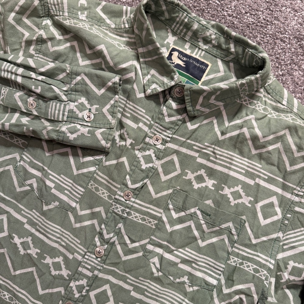 Modern Amusement Shirt Mens M Green Geometric Cotton Aztec Surf Skate Casual